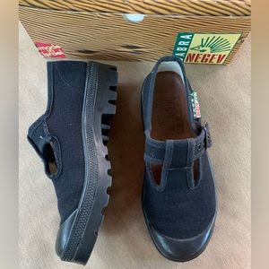 Vintage Sabra Negev Mary Jane Shoes